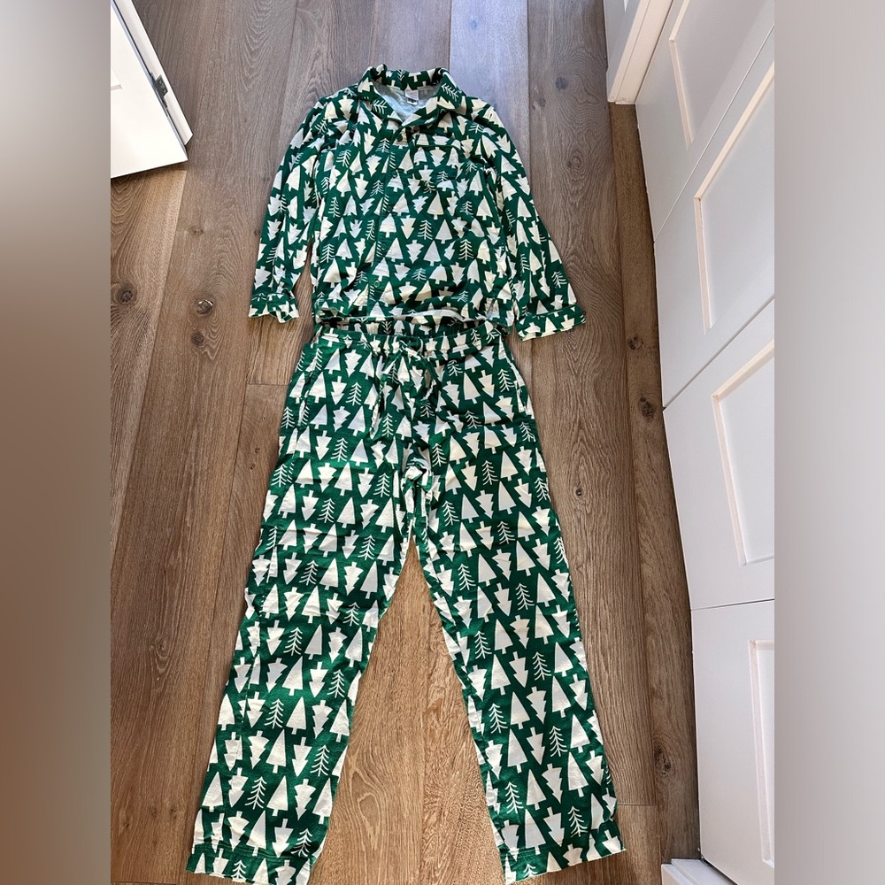 Hanna Anderson Women's Flannel Pajama set - size women's small